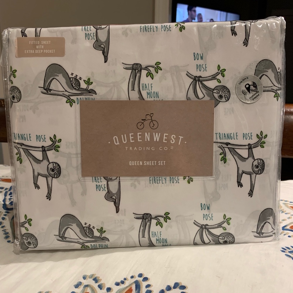 Brand New Queen SLOTH Sheets!!